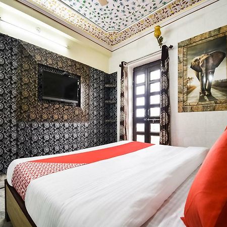 Oyo 48665 Kesar Palace Ámbér Kültér fotó
