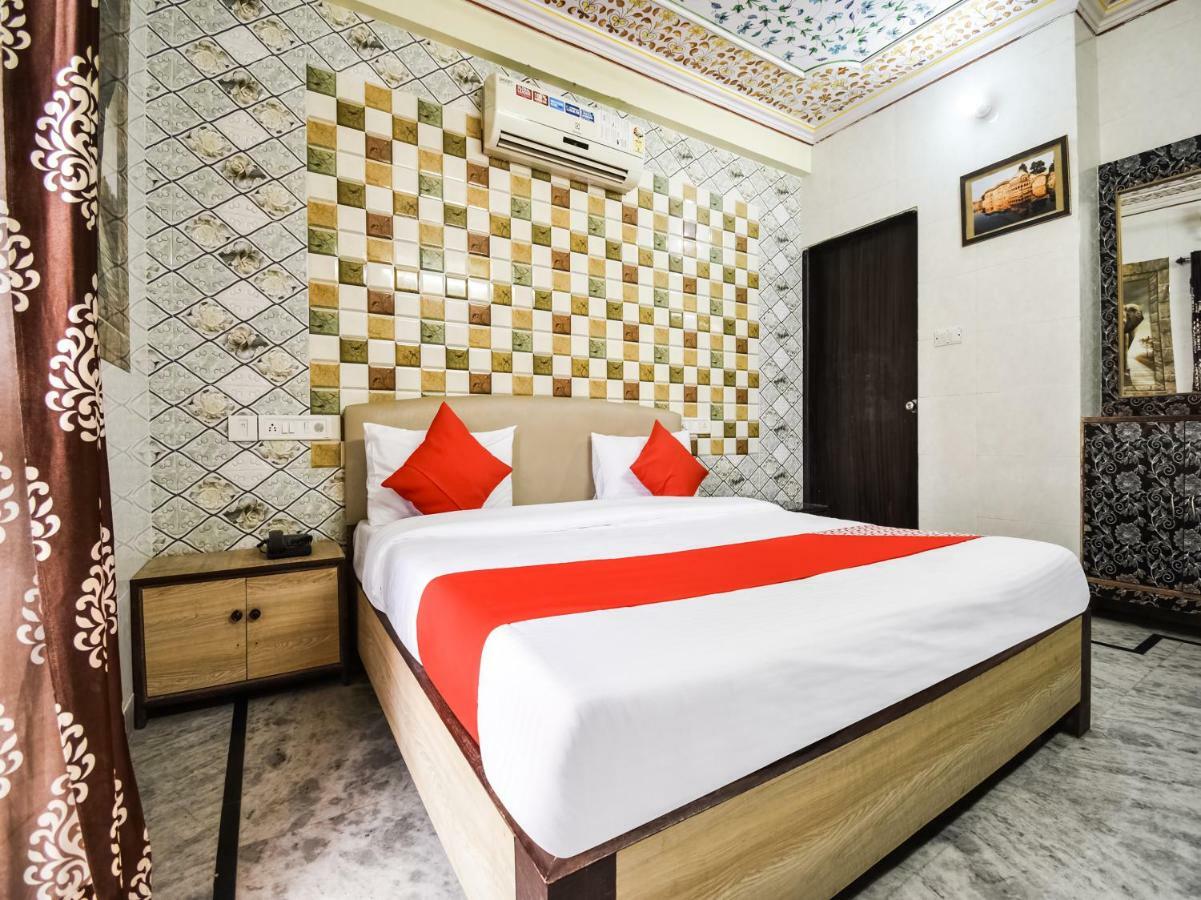 Oyo 48665 Kesar Palace Ámbér Kültér fotó