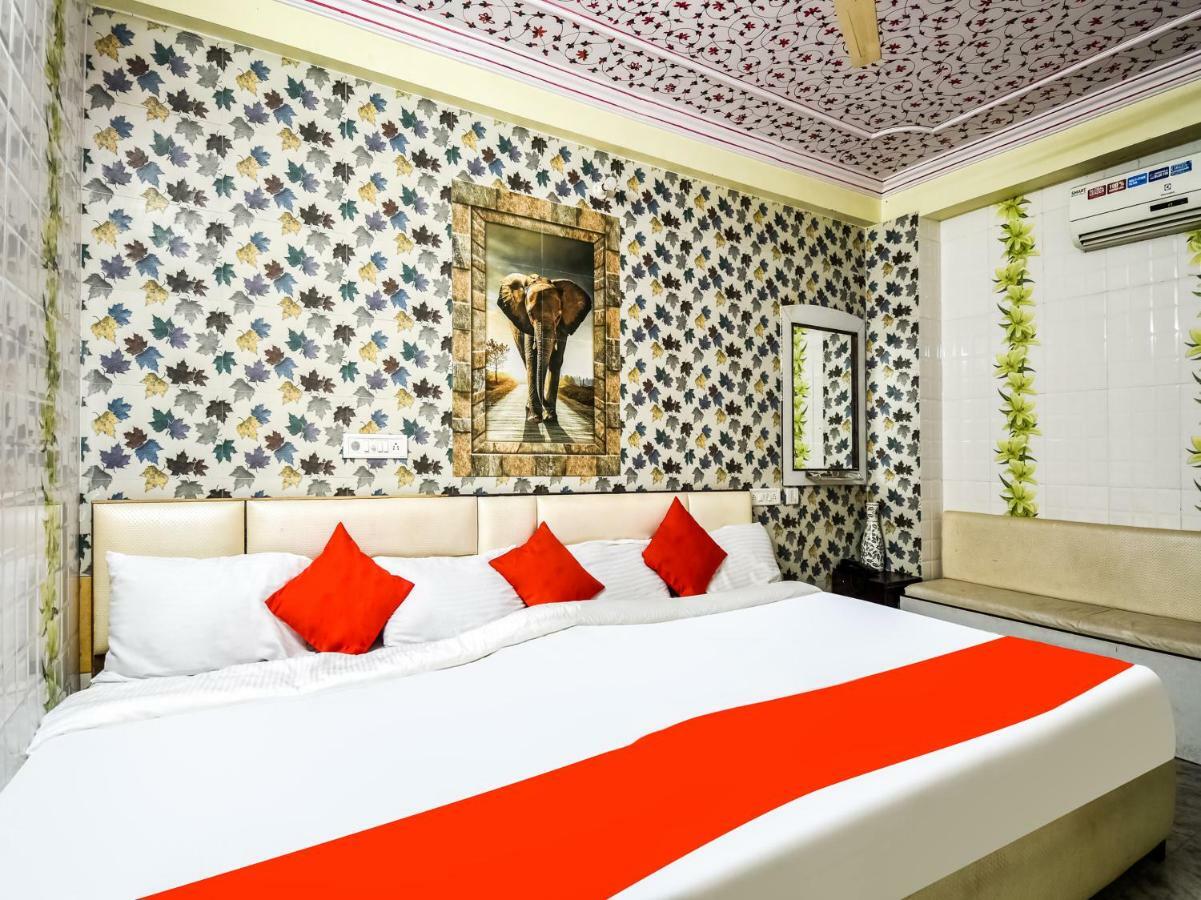 Oyo 48665 Kesar Palace Ámbér Kültér fotó
