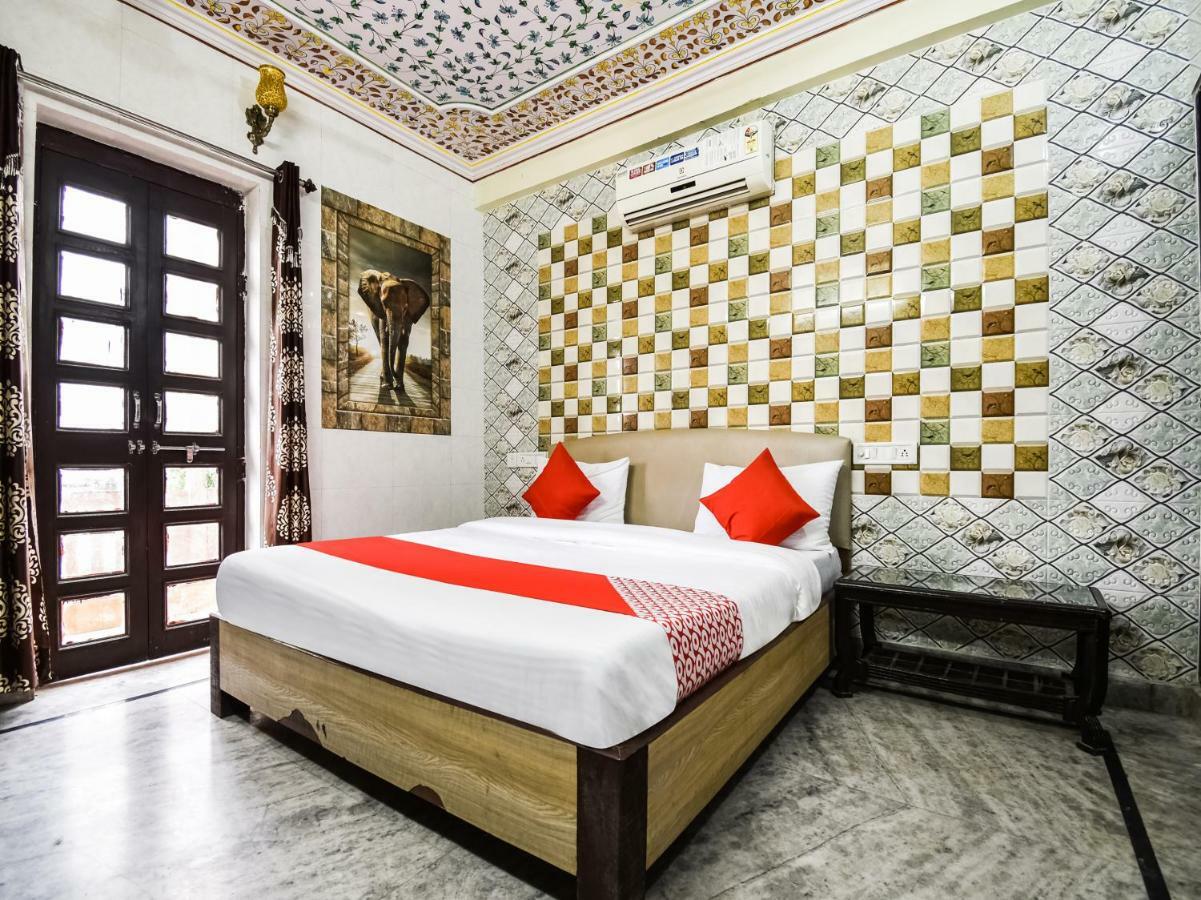 Oyo 48665 Kesar Palace Ámbér Kültér fotó