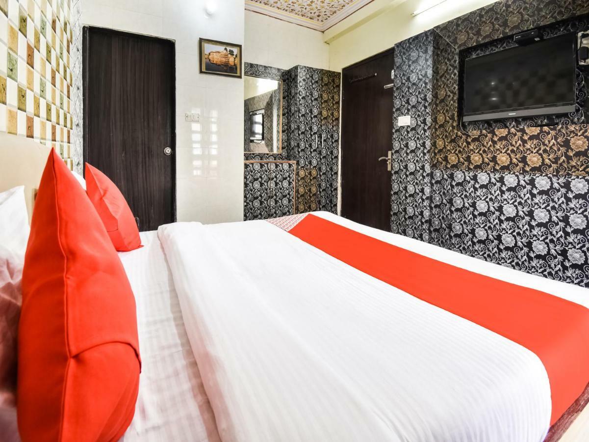 Oyo 48665 Kesar Palace Ámbér Kültér fotó