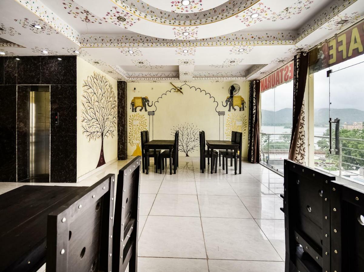 Oyo 48665 Kesar Palace Ámbér Kültér fotó