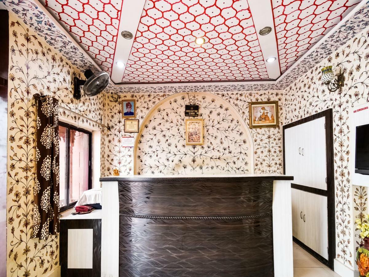 Oyo 48665 Kesar Palace Ámbér Kültér fotó