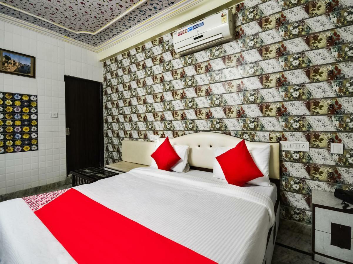 Oyo 48665 Kesar Palace Ámbér Kültér fotó